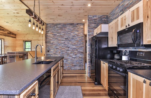 St Germain Cabin | Beautiful lakeside cottage on Little Saint Germain with personal dock and sandy