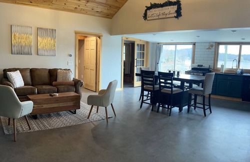 Newtonville House | Beautiful lakeside home with private lake access