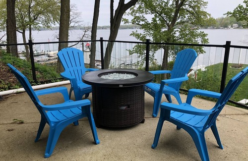 Paw Paw Lake House | Beautiful lakeview! 1 block to the public beach access, Boat dock AVALABLE!