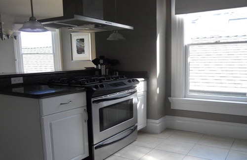Lake Street Apartment | Beautiful large 2 Bedroom Flat Centrally Located In A Great Neighborhood.