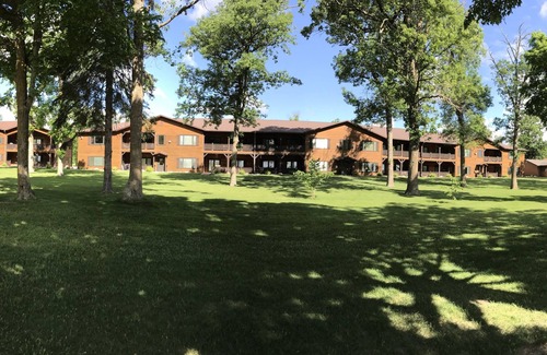 Walker Condo | Beautiful, Large, Lower Level, Beach Frond Condo on Leech Lake, Multi Family
