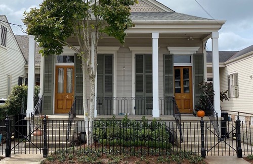 Audubon House | Beautiful large one bedroom - best uptown location