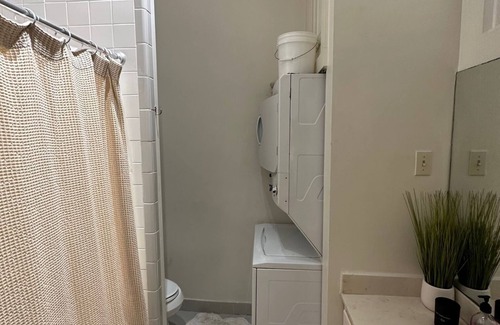 Audubon House | Beautiful large one bedroom - best uptown location