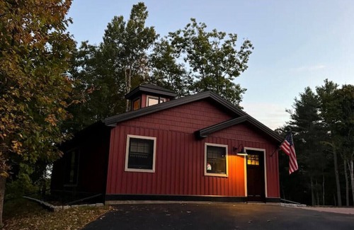 West Gardiner Apartment | Beautiful Large Studio ~ West Gardiner