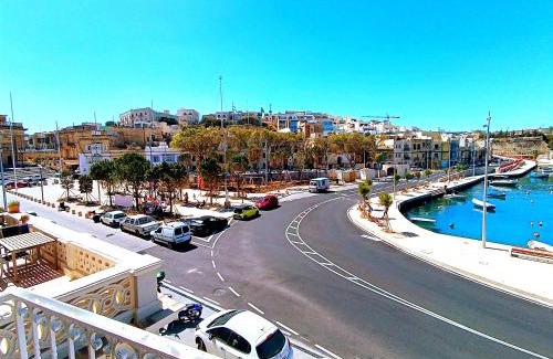 Kalkara Apartment | Beautiful large Sea Front Duplex Loft