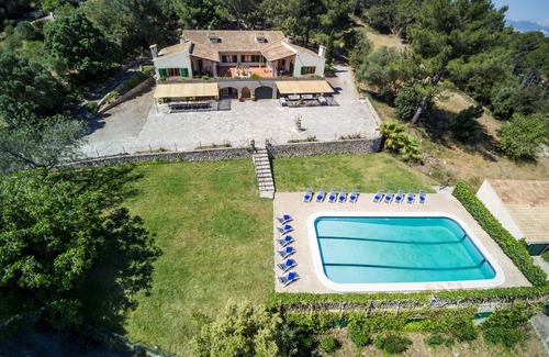 Santa Eugenia Cottage | Beautiful large villa on forest area