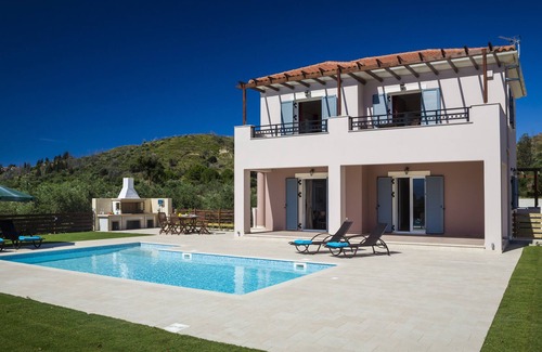 Paliki Villa | “Beautiful location, deluxe services, easy access to nearby beaches.