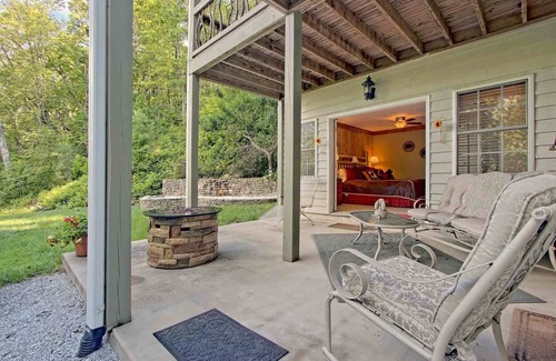 Sky Valley House | Beautiful lodge, 4 king bedrooms, all with private baths! 5 decks to enjoy.