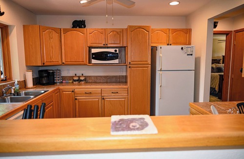 Marble Cabin | Beautiful Lodge - Amazing Views - BRAND NEW HOT TUB