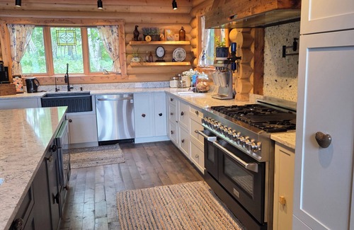 Boularderie Cabin | Beautiful Log Cabin on the water, in Cape Breton, minutes to the Cabot Trail.