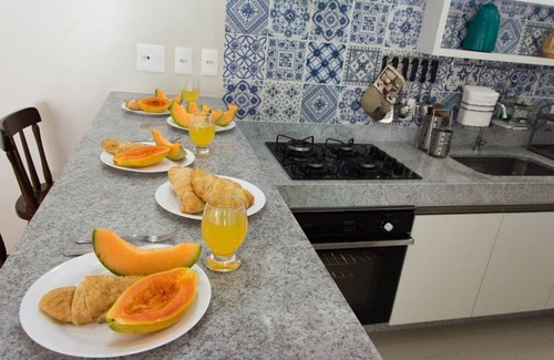 Porto das Dunas Apartment | Beautiful luxury apartment, 3 suites, 55" TV, swimming pools, air conditioning, complete, 400m from the beach, cond.