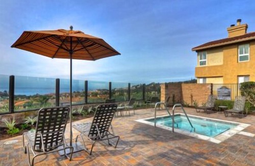 Monarch Beach Condo | BEAUTIFUL, LUXURY CONDO, GATED, WALKING TRAIL TO BEACH!