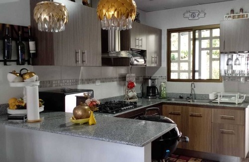 Alto Boquete House | Beautiful luxury residence in Altos de Boquete. only accept PAYPAL