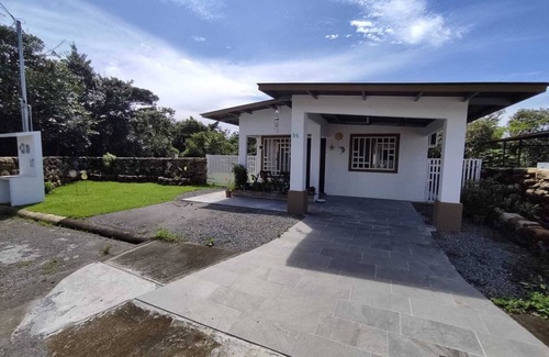 Alto Boquete House | Beautiful luxury residence in Altos de Boquete. only accept PAYPAL