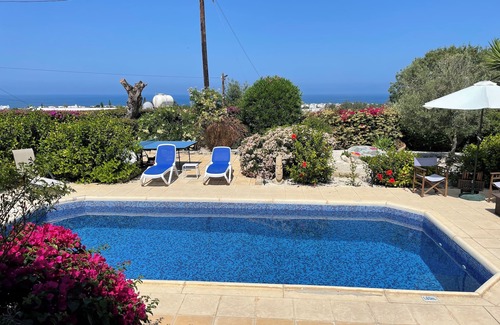 Chlorakas Villa | Beautiful mature villa with large gardens and private pool overlooking the sea