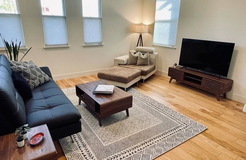 Oakland Condo | Beautiful Modern 2bed/2ba Condo in Alameda
