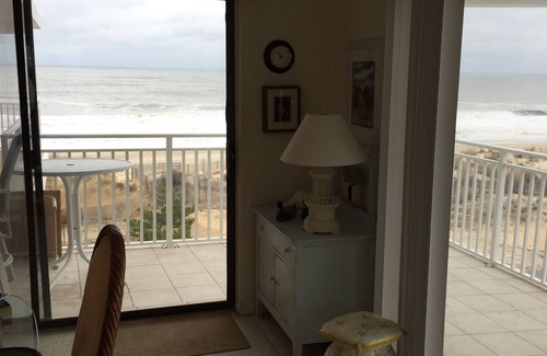 North Ocean City Condo | Beautiful, Modern Condo Directly on Ocean !