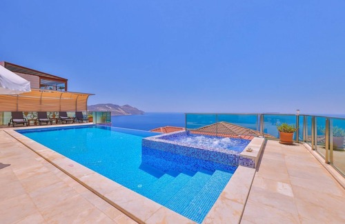 Kas Villa | Beautiful modern villa with breathtaking sea views.