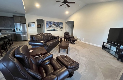 Bozeman House | Beautiful Montana home with panoramic mountain views