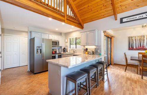 Munds Park Cabin | Beautiful Mountain Lodge nestled in the Ponderosa Pines of Munds Park