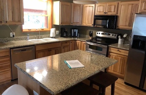 Cimarron Cabin | BEAUTIFUL MOUNTAIN LOG CABINnPETS ALLOWED