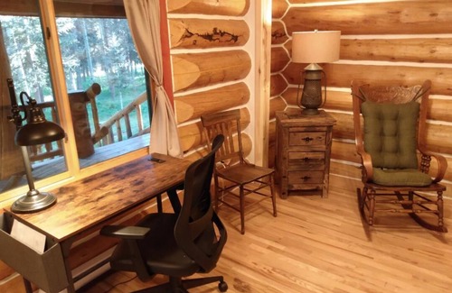Cimarron Cabin | BEAUTIFUL MOUNTAIN LOG CABINnPETS ALLOWED