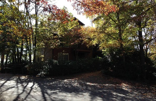 Lake Toxaway Condo | BEAUTIFUL MOUNTAIN GETAWAY