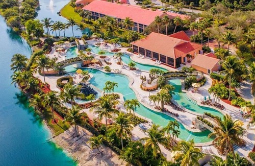 Naples Condo | Beautiful Naples FL Condo w/Lazy River, Minutes to Marco Island/Naples Beaches