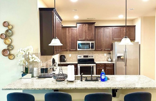 Lovejoy House | Beautiful New Cozy Home in a Gated Community