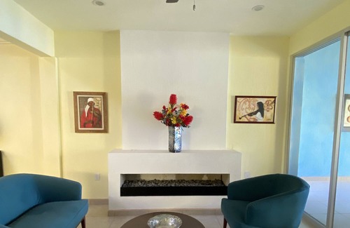Riberas del Pilar House | Beautiful New Home, 4 Blocks to New Bike Path, Walk to Restaurants and Groceries