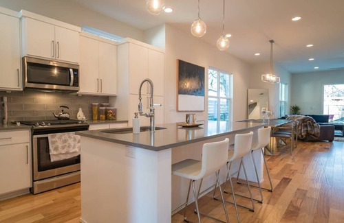 Montopolis House | Beautiful New Home Downtown SXSW ACL F1 HQ