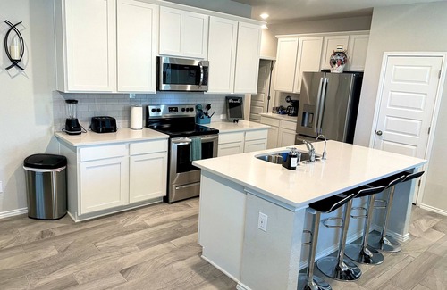 Converse House | Beautiful new home near Randolph Air Force Base