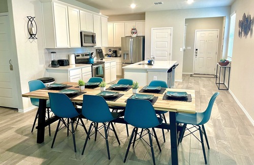 Converse House | Beautiful new home near Randolph Air Force Base