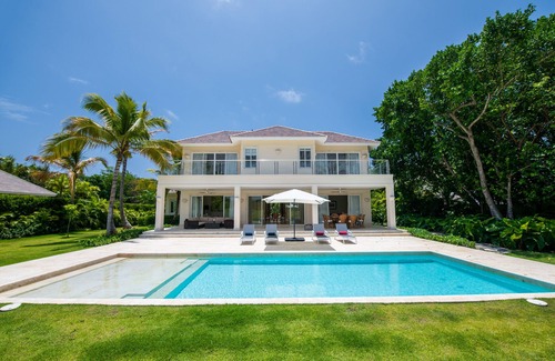 Punta Cana Villa | Beautiful New Home with Golf View