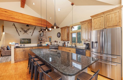 Wildernest House | Beautiful, Newer 5 Level Luxury Mountain Home - Grande Summit Lodge