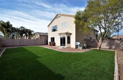 San Tan Heights House | Beautiful newly remodeled home with large yard and Gazebo.