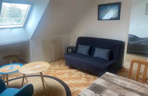 Le Palais Apartment | Beautiful newly renovated apartment, close to shops and beach