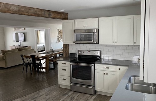 Grand Marais House | Beautiful Newly Updated 5 Bedroom Home