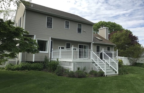 Southold House | Beautiful North Fork 3-Bedroom Home Steps Away from a Private Sandy Bay
