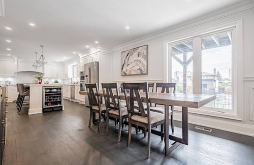 Kingsview Village House | Beautiful Oasis In the city with Heated Pool