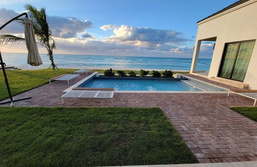 Alice Town House | Beautiful Oasis that will take your Breath Away!