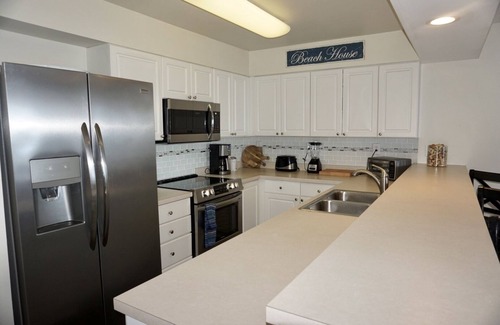 North Myrtle Beach Condo | Beautiful Oceanfront Condo in Cherry Grove Beach - 3 Bedroom 3 Bath