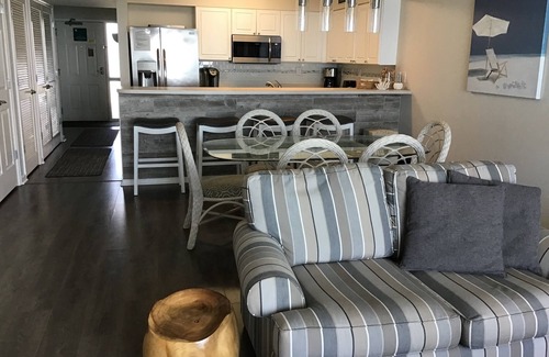 North Myrtle Beach Condo | Beautiful Oceanfront Condo in Cherry Grove Beach - 3 Bedroom 3 Bath