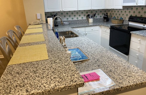 Ocean Drive Condo | BEAUTIFUL Oceanfront 4 bedroom 3 bath Condo/Great Rates