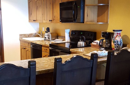 San Jose del Cabo Condo | Beautiful Oceanfront Coral Baja Condo with walking distance to Costa Azul Beach