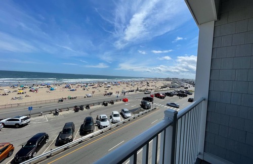 Hampton Condo | Beautiful Ocean beach condo - Brand new building