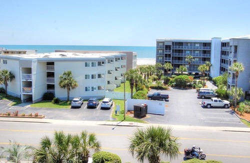 Myrtle Beach Condo | Beautiful Ocean views from this 2nd row condo. - Pelican Landing 312