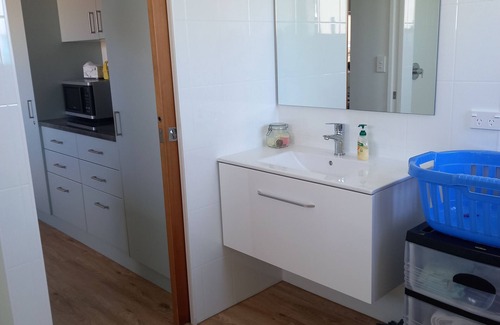 Kakanui House | Beautiful ocean view from this lovely holiday home