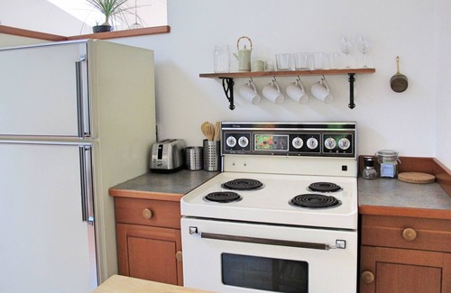 Denman Island Cottage | Beautiful Oceanfront ‘Cottage’ - Breathtaking Views,Beach,Pet Friendly,Fireplace