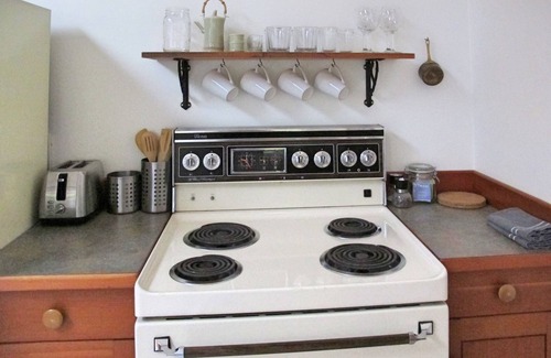 Denman Island Cottage | Beautiful Oceanfront ‘Cottage’ - Breathtaking Views,Beach,Pet Friendly,Fireplace
